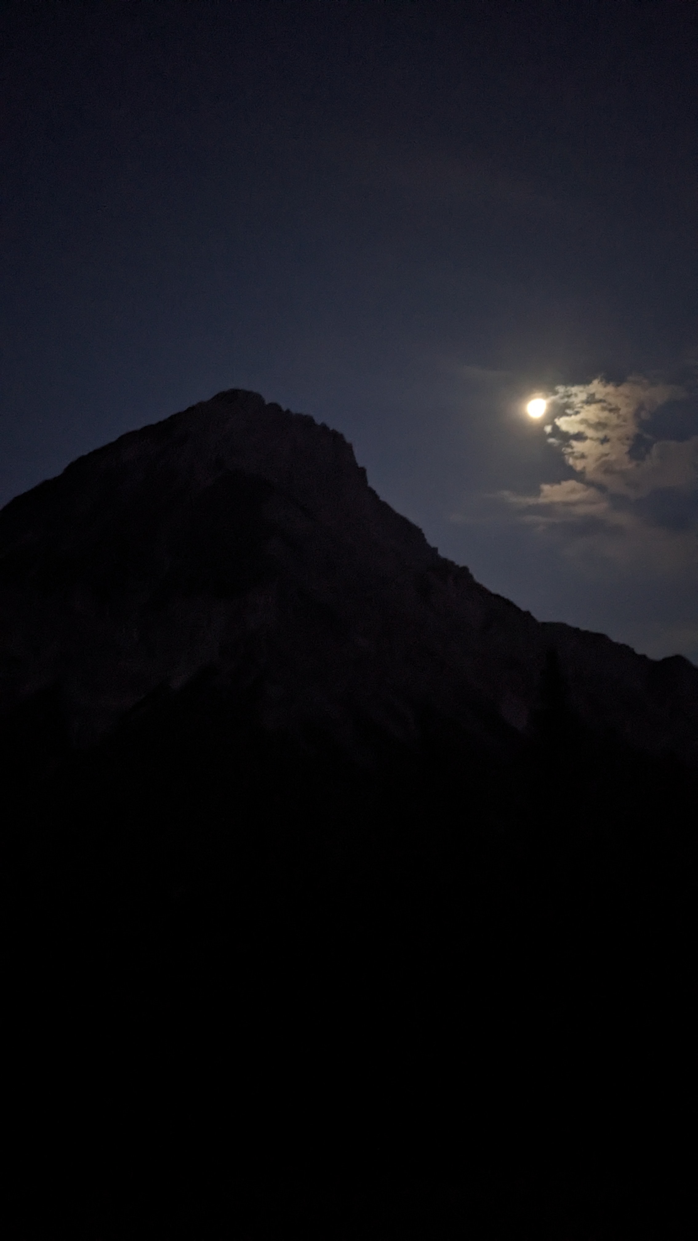 PXL_20250811_030755110